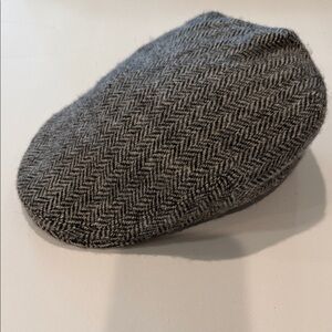 Vintage Donegal Tweed  100% Wool Newsboy Flat Cap – Medium – Gray Herringbone